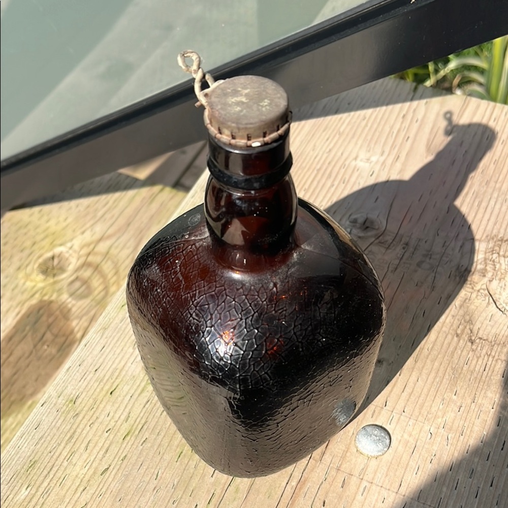 1960’s Grand Old Parr Scotch Whiskey - Brown Glass Bottle - Picture 1 of 4